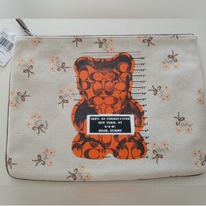 Coach 🔥Rare🔥 Floral Vandal Series, Gummy Bear Mug Shot Clutch/Zipper Pouch, NWT